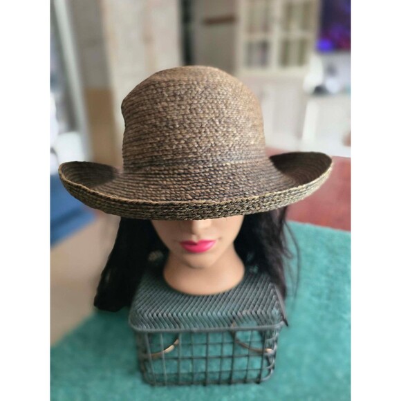 Helen Kaminski 100% raffia hat main image 5